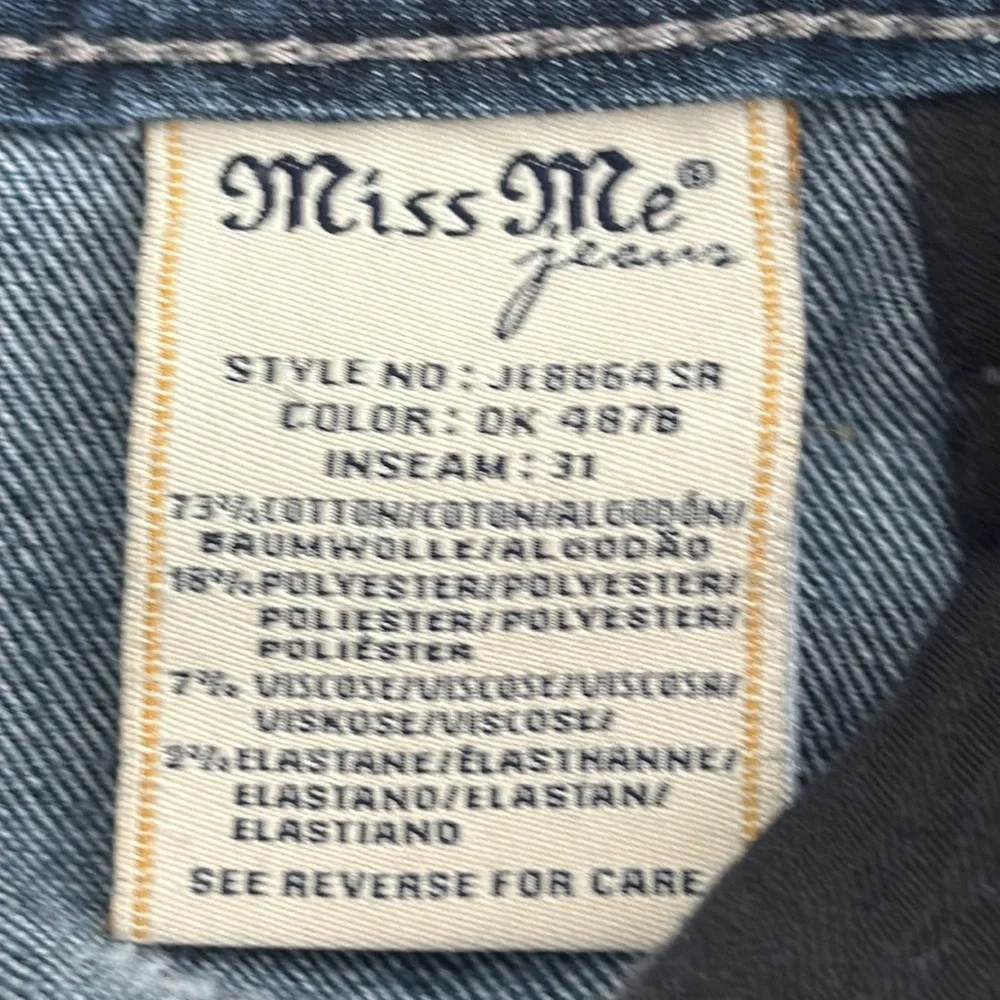 Miss Me 29 signature skinny These are stylish Miss Me bootcut jeans. Like new - Picture 14 of 16